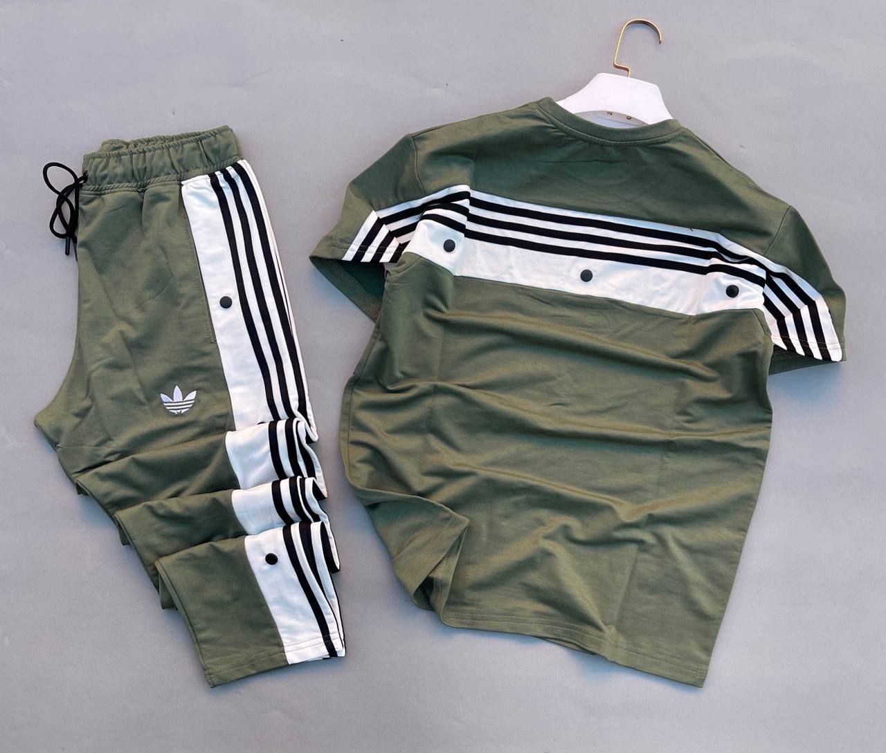 تيشورت وسرول Adidas